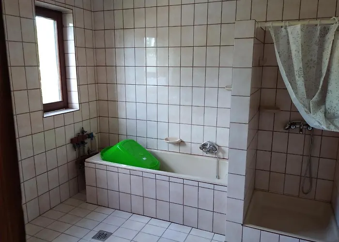 Valeria Vendeghaz Apartment *