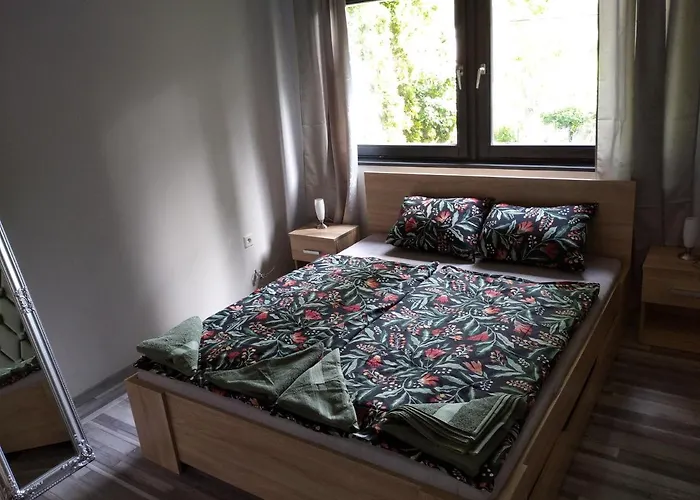 Valeria Vendeghaz * Balatonfoldvar